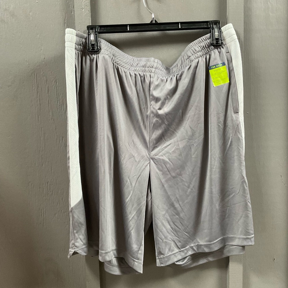 Tek gear men’s grey basketball workout shorts